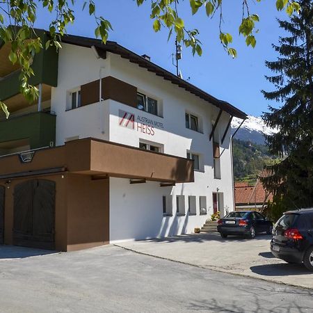 Austrian Motel Heiss Prutz Bagian luar foto