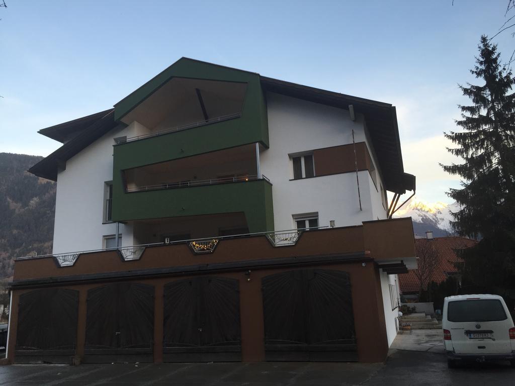 Austrian Motel Heiss Prutz Bagian luar foto