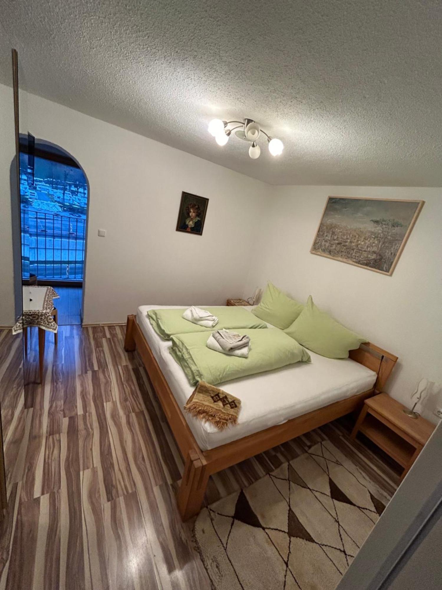 Austrian Motel Heiss Prutz Bagian luar foto