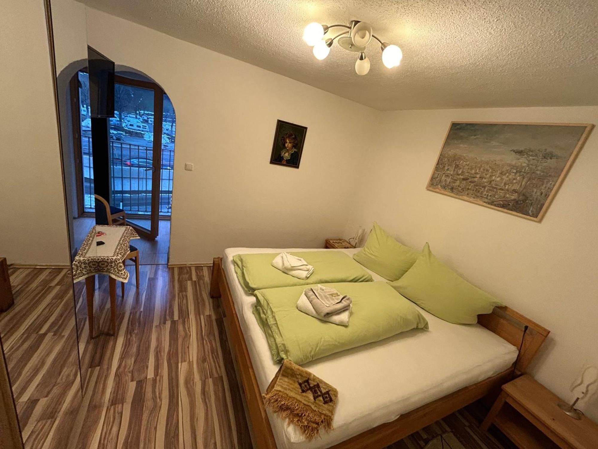 Austrian Motel Heiss Prutz Bagian luar foto